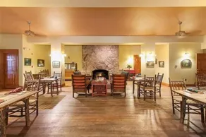 Alps Boulder Canyon Inn - Image 4