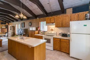 Classic Charm in South Lake Tahoe Views of the Heavenly Mountain Slopes - Image 3