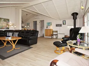 Luring Holiday Home in Hemmet With Whirlpool - Image 2