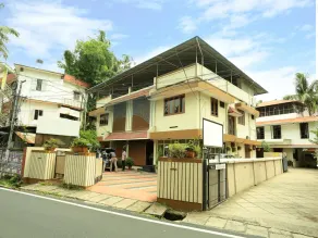 Royz Destinations By OYO Rooms - Image 4
