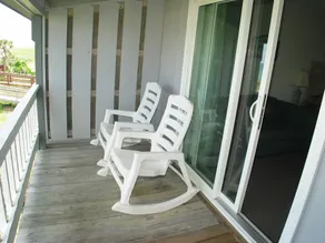 Beach House Inn and Suites - Image 2