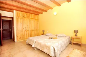 House With 3 Bedrooms in Thuir, With Wonderful Mountain View, Furnishe - Image 4