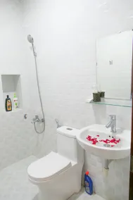 T P Luxury House - Image 5