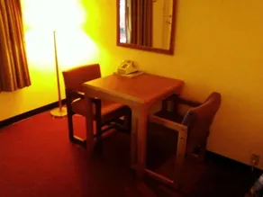 Shady Oaks Motel - Image 2
