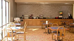 Ramada by Wyndham Wentzville - Image 5