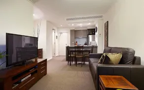 Gem Apartments Short Stay - Image 5