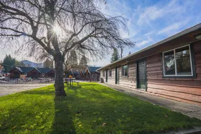 The Lodge at Detroit Lake - Image 3