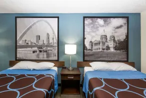 Super 8 by Wyndham Urbandale/Des Moines Area - Image 2