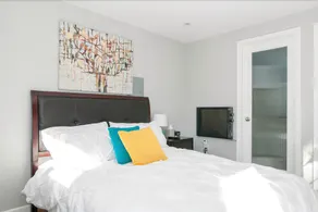 Garden in Montclair Hills - Studio Apts - Image 4