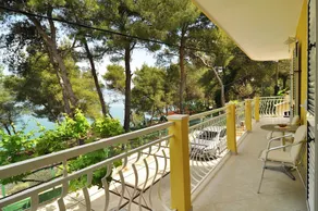 Apartments Tojcic, 1 min walk to the beach - Image 3
