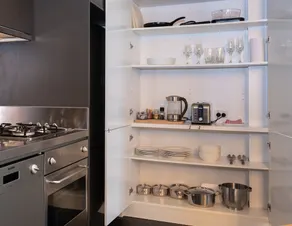 Luxury East Melbourne Apartment - Image 2