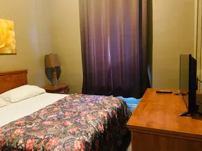 Alexandra Hotel - Image 2