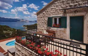 Stunning Home in Povlja With 4 Bedrooms, Wifi and Outdoor Swimming Pool - Image 3