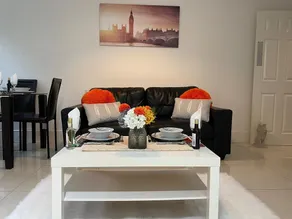 Clarendon Luxury Gated City Apartments - Image 4