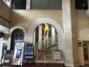 Waigaoqiao Hotel - Image 4
