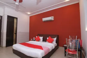 OYO 18557 The Chef Guest House - Image 2