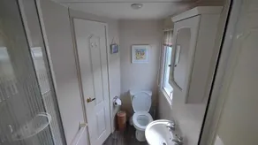 Charming 3-bed Caravan Cymtydu - Image 2