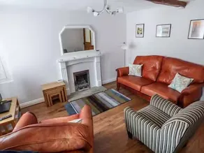 Corner Cottage - Image 5