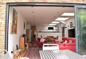 2 Bedroom Flat in Brockley With Garden - Image 3
