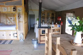 Beach Cabin - Image 5