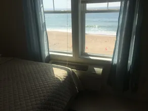 Misquamicut Beach Front Inn - Image 4