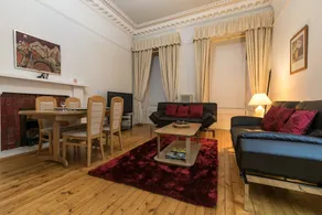 Kelvin Apartment - Image 5