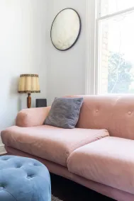 Cheerful 1 Bedroom Flat in the Heart of North London - Image 2