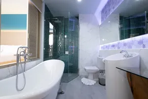 The Royal Palm Beach Front - Image 4