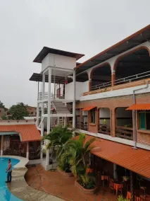 Hotel Takana - Image 4