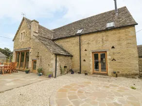 The Old Great Barn - Image 4