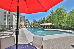 MG 3B02 - Wow. Can you get any closer?  1BR/1BA Sleeps 4 - Image 4