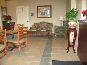 Deerfield Inn and Suites - Image 2