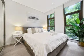 Luxury Experience in Prime Location - Image 2
