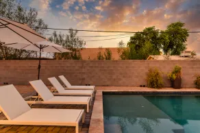 Cobalt - Modern Getaway w Pool - Close To Old Town - Image 4