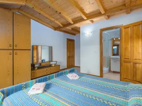 Traditional Stone Holiday House for up to 8 Persons - Image 2