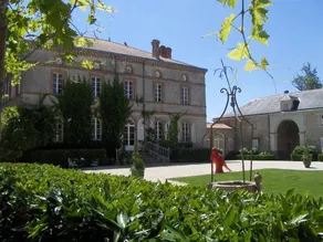 Chateau de l'Oiseliniere - Image 4