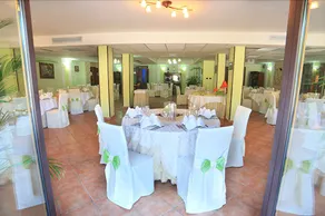 Venus Park Hotel - Image 2