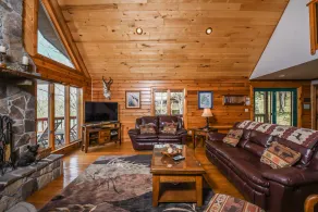 Schmidt Lodge House - Image 5