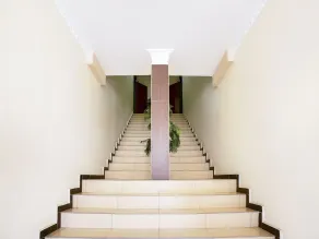 Hazris Hotel by OYO Rooms - Image 5