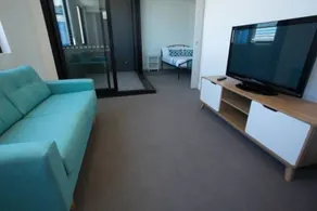 Newcastle Beach 1-BR Apartment w/ City views - Image 4