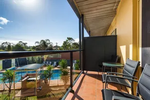 Grandeur Holiday Units - Image 2