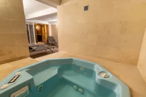 Estoril Luxury Suites & Spa - Image 4