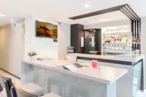 G-1 Apartment - Image 3