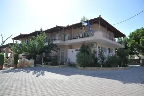 Angelos Kandia Apartments - Image 2