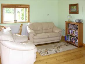 Little Lodge 2 - Image 4