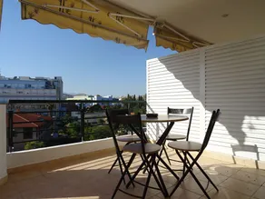 Modern central apartment with view - Image 3