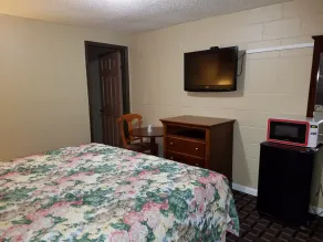 Delux Motel - Image 5