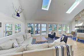 Stunning Waterfront W/ Private Deep-water Dock 6 Bedroom Home - Image 3