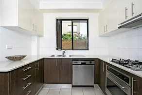 Walking Distance to Coogee Beach - MOUNT - Image 3