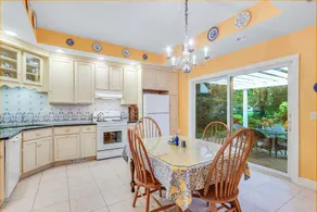 Covington Manor - Image 2